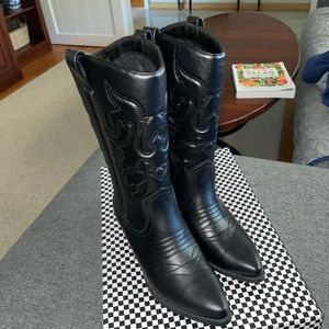 Black cowboy boots